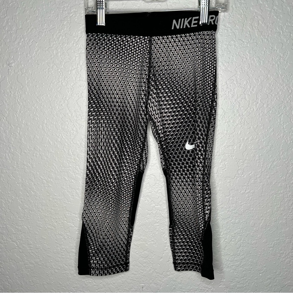 Nike Pro Dri-Fit Compression Leggings Girl's Small 938995-010 Black & White